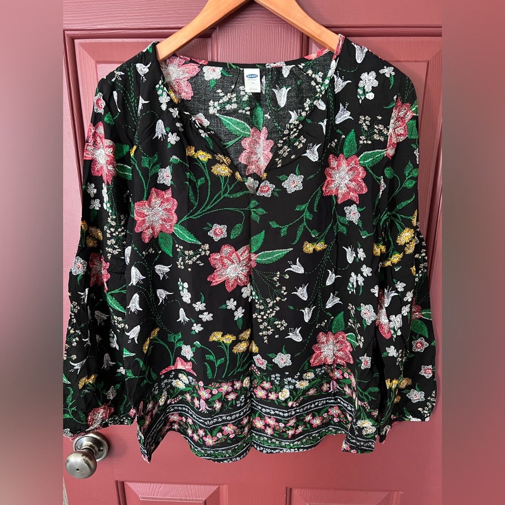 Old Navy blouse with floral pattern
